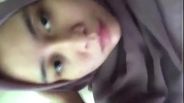 Kuumia hijab solo career lämmintä videota
