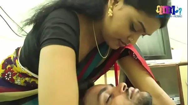 INDIAN HOUSEWIFE ROMANCE WITH SOFTWARE ENGINEER Video hangat yang panas