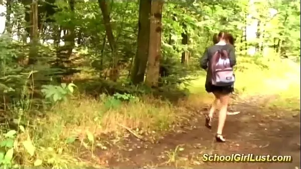 Heiße Französisches Schulmädchen braucht tiefes Analwarme Videos