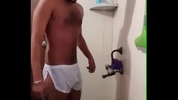 Sexy Indian Guy In Shower Video ấm áp hấp dẫn