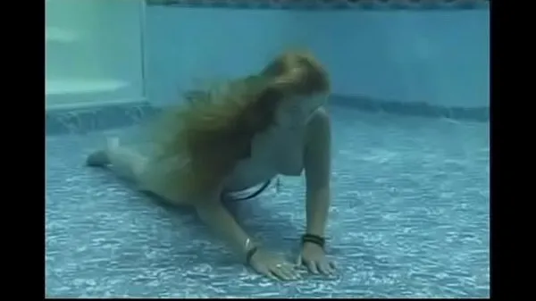 Hot Beautiful Mermaid Maggie Masturbates Underwater varme videoer