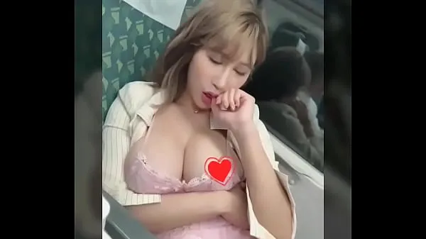 Hot 辛尤里 yui xin Taiwan model showed tits warm Videos