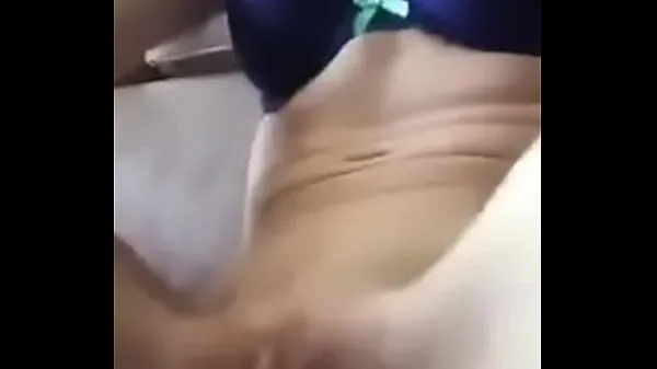 Young girl masturbating with vibrator Video ấm áp hấp dẫn
