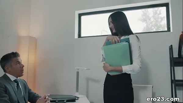 Video caldi Hot secretary e il suo grande capo armato - Eliza Ibarra e Mick Bluecaldi