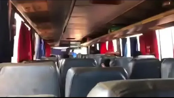 Heiße saugen am buswarme Videos