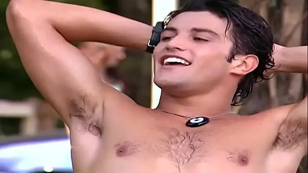 Hot Marco Antônio Gimenez in swim trunks in Malhação 2005 warm Videos