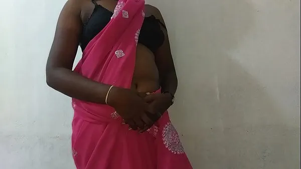 desi indien tamil telugu kannada malayalam hindi trompeur cornée épouse vanitha portant la couleur bleue saree montrant de gros seins et la chatte rasée presse les seins durs presse pincement frotter la chatte masturbation Vidéos chaudes