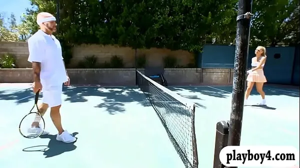 Huge boobs blondie banged after playing tennis outdoors Video ấm áp hấp dẫn