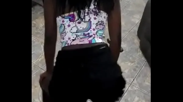 Hete Young girl dancing warme video's