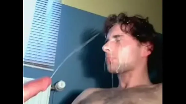 cumshot on his face Video hangat yang panas