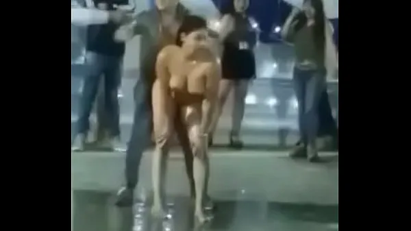 Sıcak Veneca makes a naked striper in Peru Sıcak Videolar