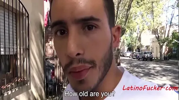 Горячие Гетеросексуальный мужик впервые занимается сексом и анальным сексомтеплые видео