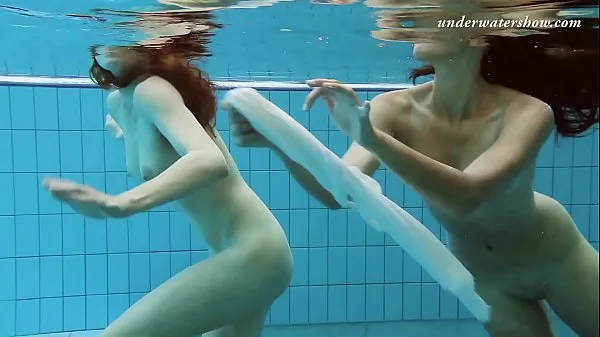 인기 있는 Lera and Sima Lastova sexy underwater girl 따뜻한 동영상