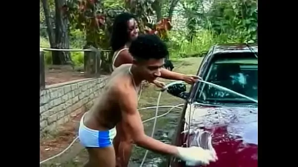 مقاطع فيديو ساخنة Hot Brazilian cutie Sandra proposed her friends to wash their car and to have some bisexual fun grass lawn دافئة