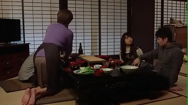 Vídeos quentes A relação sexual tabu da irmã secreta com a família - Kururigi Aoi quentes