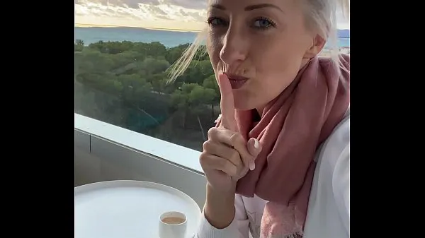 Hotte I fingered myself to orgasm on a public hotel balcony in Mallorca varme videoer