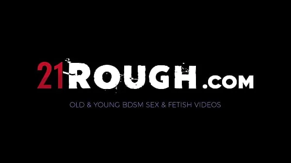 Vídeos quentes Adorable MILF rough pounded by young guy quentes