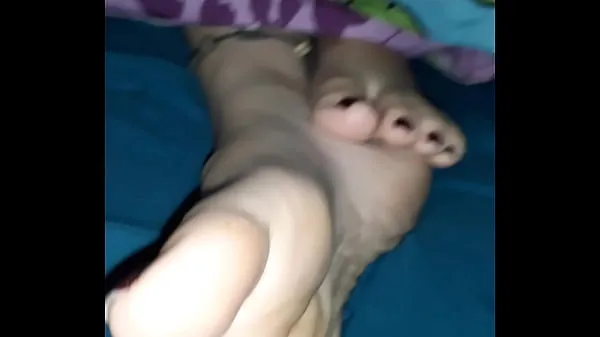 s. sexy white toes Video hangat