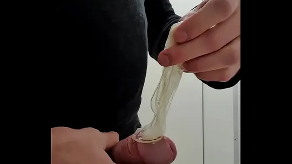 Žhavá play with used cumfilled condom from stranger zajímavá videa