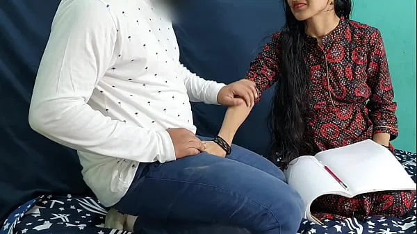 गर्म अब तक कि सबसे जबरदस्त doggy style में लंबी चुदाई। साफ हिन्दी आवाज़ ओर बातो के साथ गर्म वीडियो