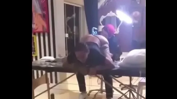 Sıcak Annita tatuando o cuzinho Sıcak Videolar