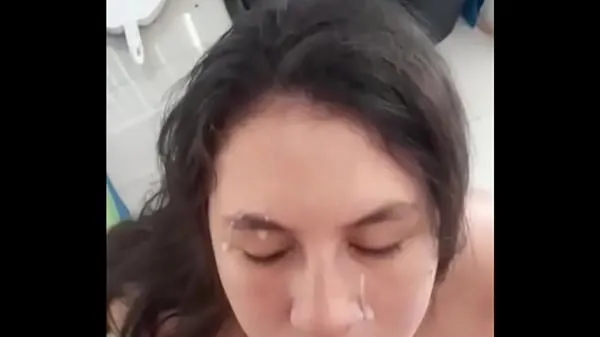 Καυτά Latina teen slut gets Huge cumshot in the Kitchen after I caught her in the bathroom! Slow motion facial ζεστά βίντεο