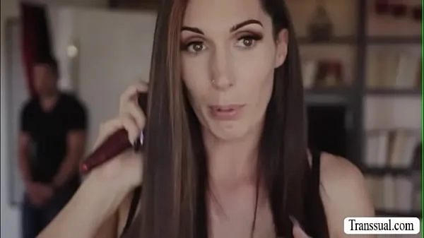 مقاطع فيديو ساخنة Stepson bangs the ass of her trans stepmom دافئة