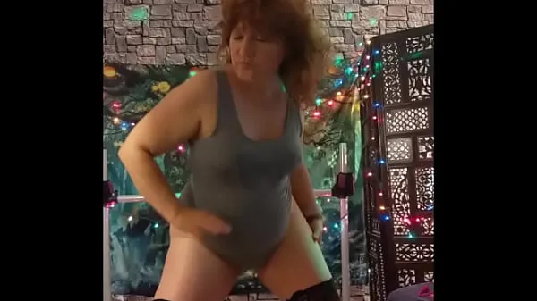 Menő Wife Milf dances naked pussy meleg videók