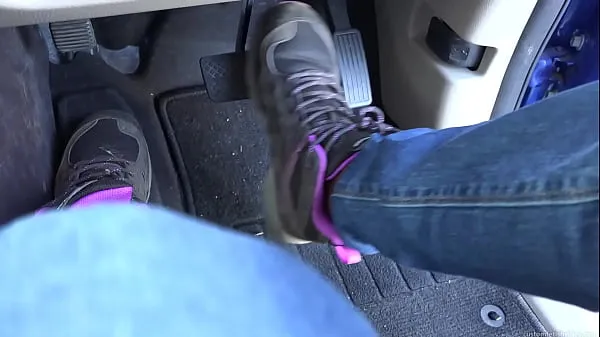 Hot Shoes pedal pumping warm Videos