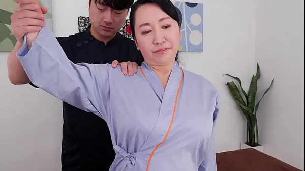 ホットな A Big Boobs Chiropractic Clinic That Makes Aunts Go Crazy With Her Exquisite Breast Massage Yuko Ashikawa 温かい動画