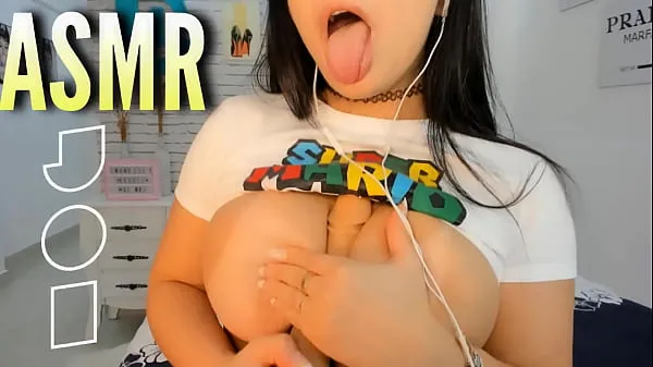 Video caldi ASMR INTENSE mora sexy che ti dà le ISTRUZIONI JOI JERK OFF più eccitanti in pantaloncini di jeans attillaticaldi