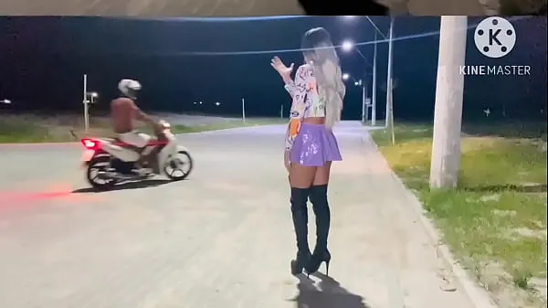 Hotte BIKER FUCKING WHORE ON THE STREET varme videoer