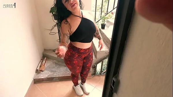 Horúce I fuck my horny neighbor when she is going to water her plants teplé videá