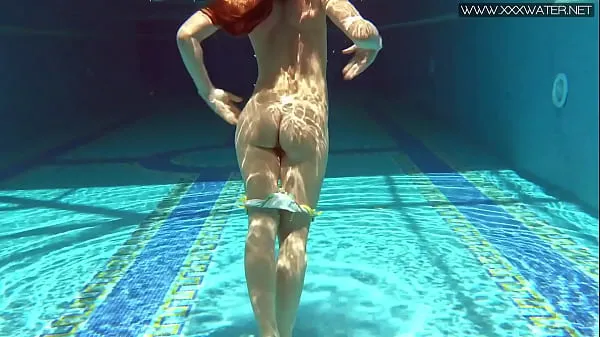 Heta In the water Russian woman Nicole finds her rhythm varma videor