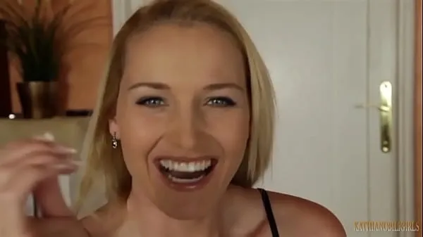 Hot step Mother discovers that her son has been seeing her naked, subtitled in Spanish, full video here varme videoer