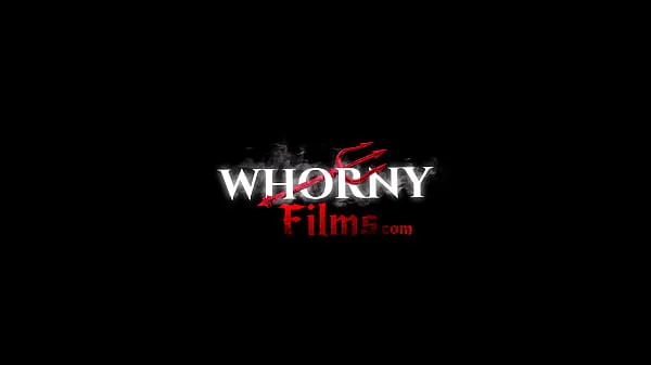 ホットな WHORNY FILMS 逆輪姦 1 つの巨根を共有する見事な女の子 温かい動画