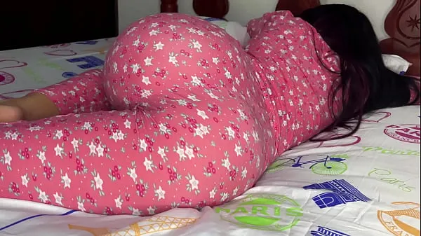 Sıcak I can't stop watching my Stepdaughter's Ass in Pajamas - My Perverted Stepfather Wants to Fuck me in the Ass Sıcak Videolar