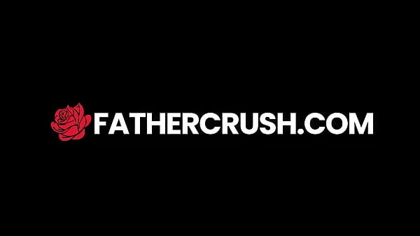 Žhavá Emily Willis Promises Stepdad To Straddle & Fuck All Night - FatherCrush zajímavá videa