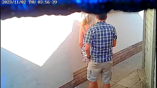 Hotte Daring couple caught fucking in public on cctv camera varme videoer
