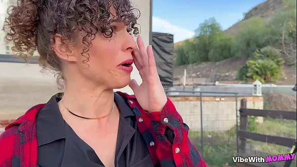 Vroči Crying Jewish Ranch Wife Takes Neighbor Boy's Virginity topli videoposnetki