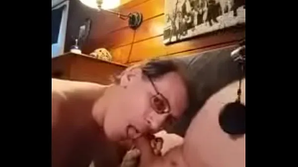 Kuumia Faggot Jack sucking a fat alpha cock lämmintä videota